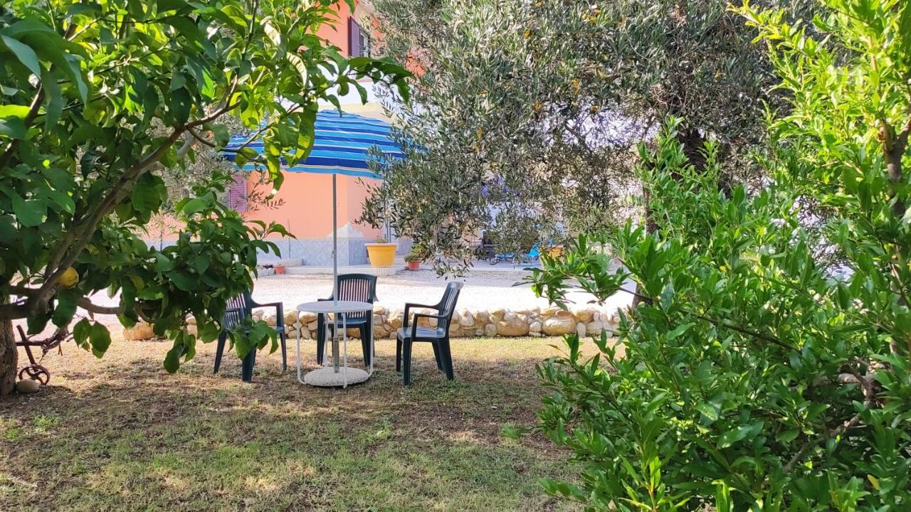B&B I Tre Ulivi Morro d'Oro Ngoại thất bức ảnh